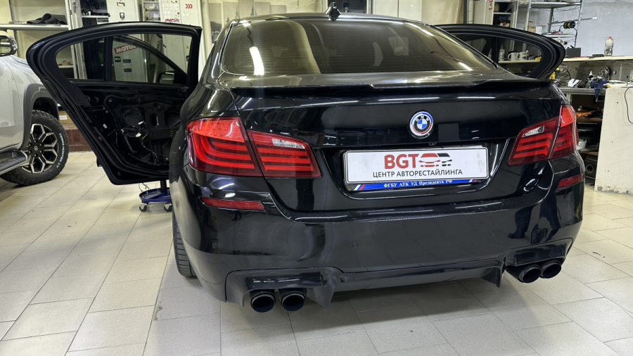 установка доводчиков BMW F10