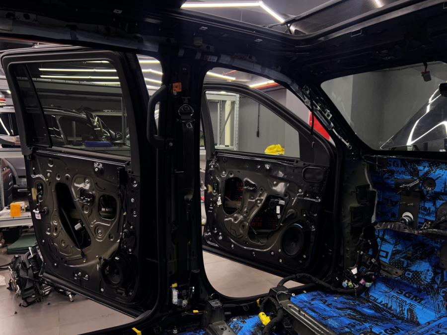 полная шумоизоляция Chevrolet Suburban