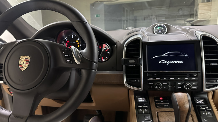 Porsche Cayenne Apple CarPlay