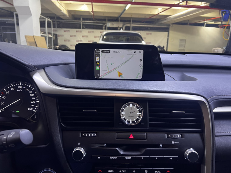 CarPlay на малый экран Lexus RX