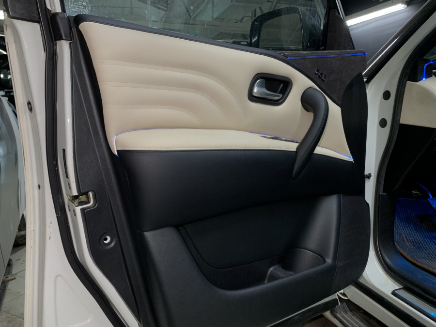 перетяжка дверных карт Infiniti QX80