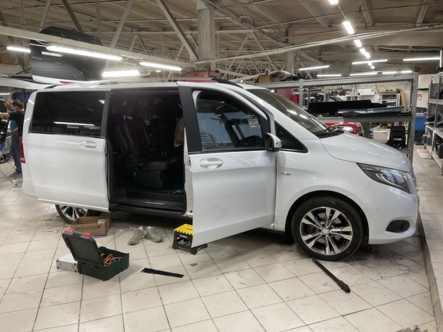 механические шторки V-Class