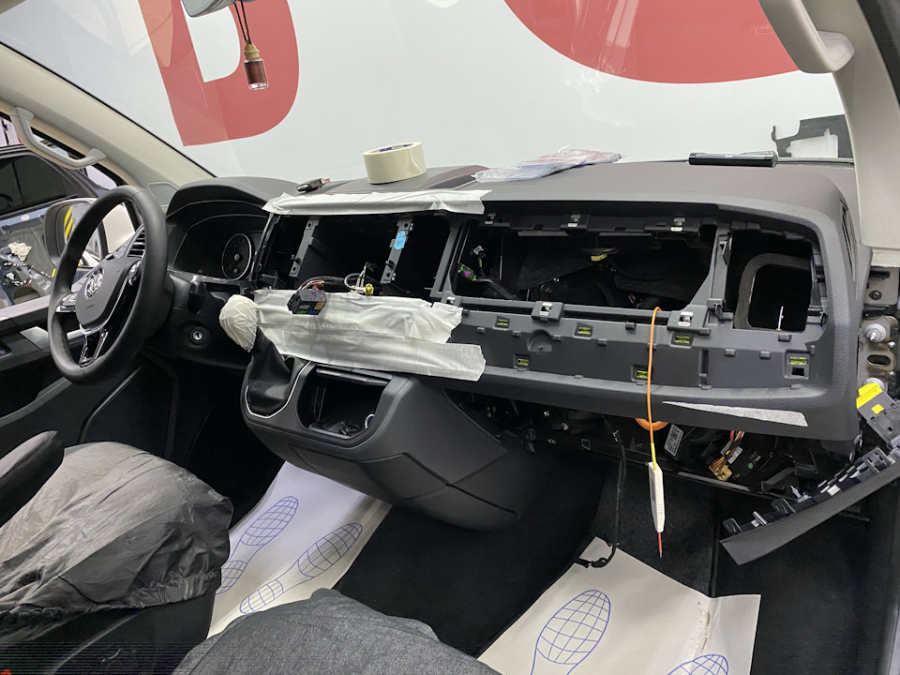  мультимедиа Volkswagen Multivan