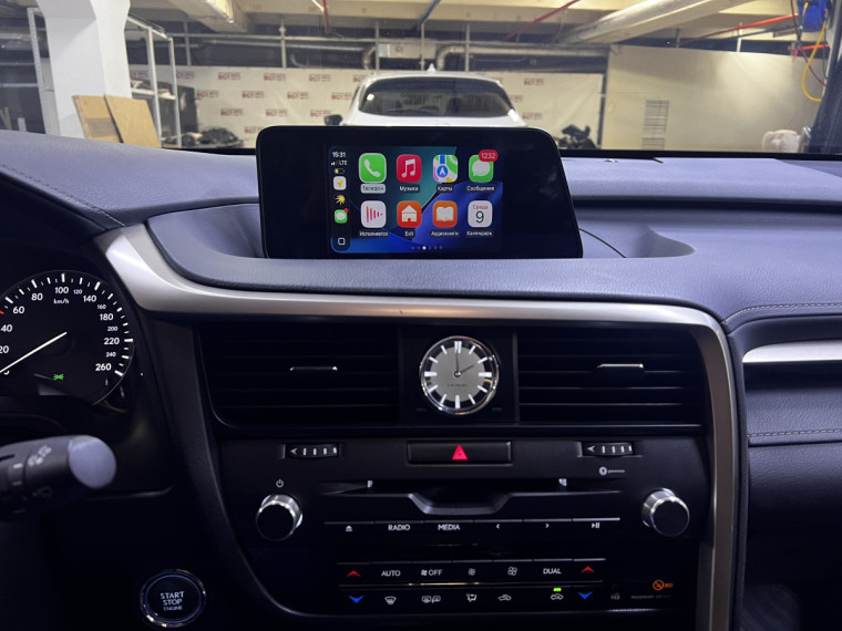 установка CarPlay Lexus RX,