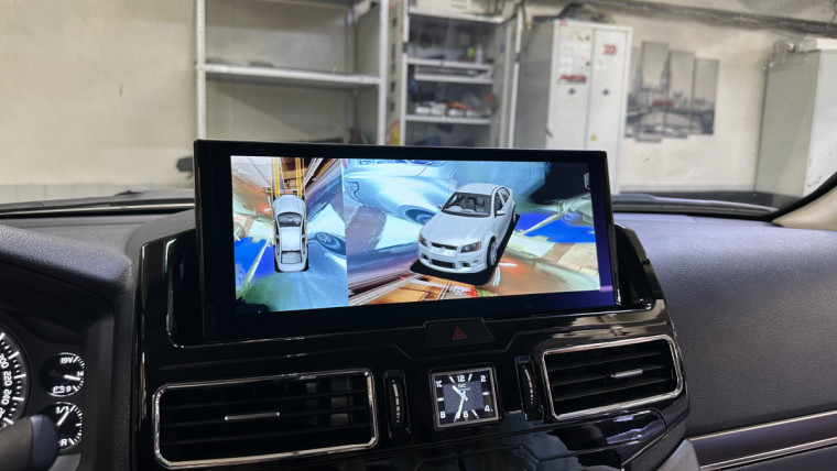 Toyota Land Cruiser 200 круговой обзор