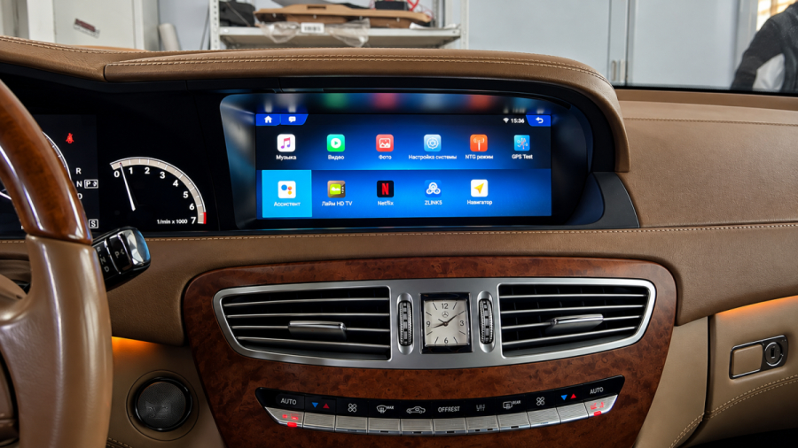 Мультимедиа в Mercedes-Benz S-Class W221