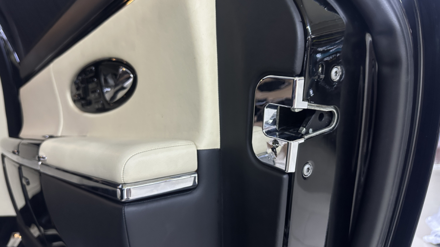 доводчик двери Maybach 62S