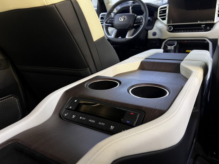 изготовление консоли Toyota Sequoia