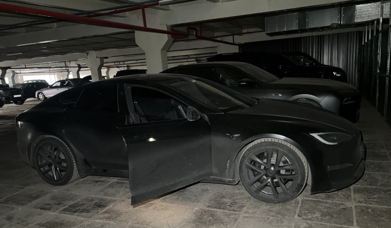 подколенная поддержка Tesla Model 3
