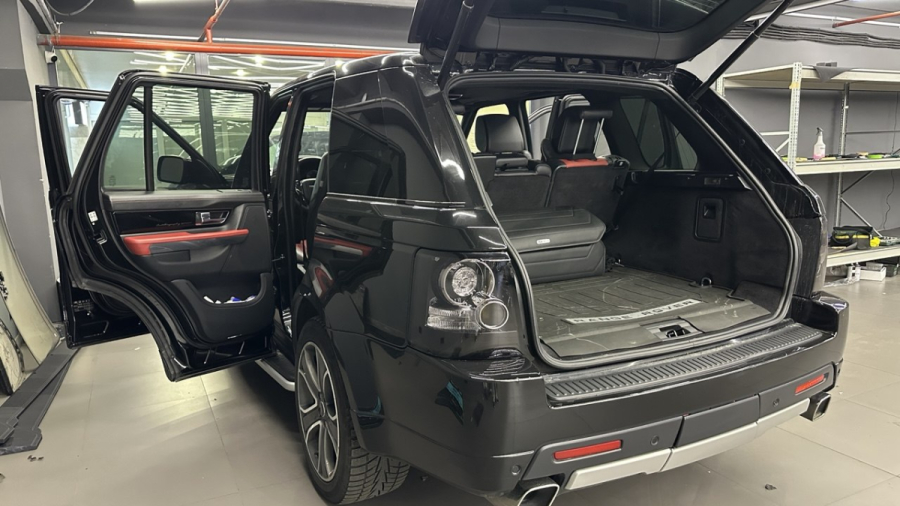 обновление интерьера Range Rover