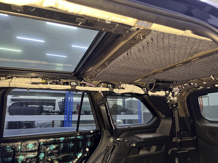 перетяжка потолка Toyota Sequoia в Alcantara