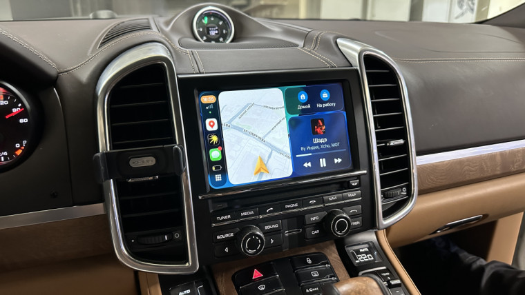 Porsche Cayenne и Яндекс Навигатор