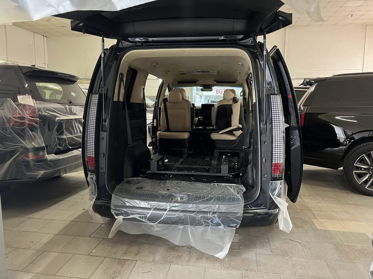 переоборудование салона Hyundai Staria