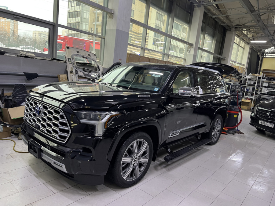 переоборудование Toyota Sequoia в VIP салон
