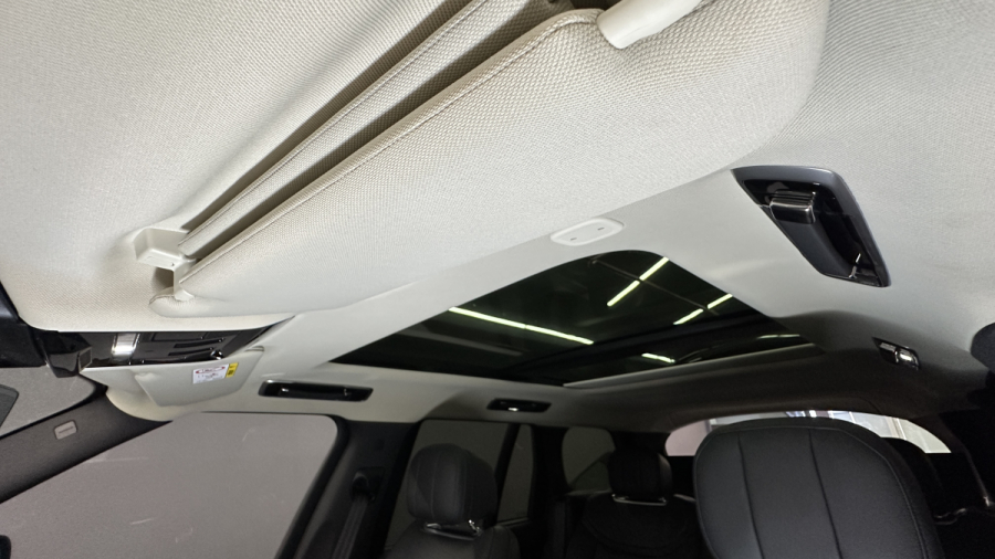 перетяжка потолка нового Range Rover