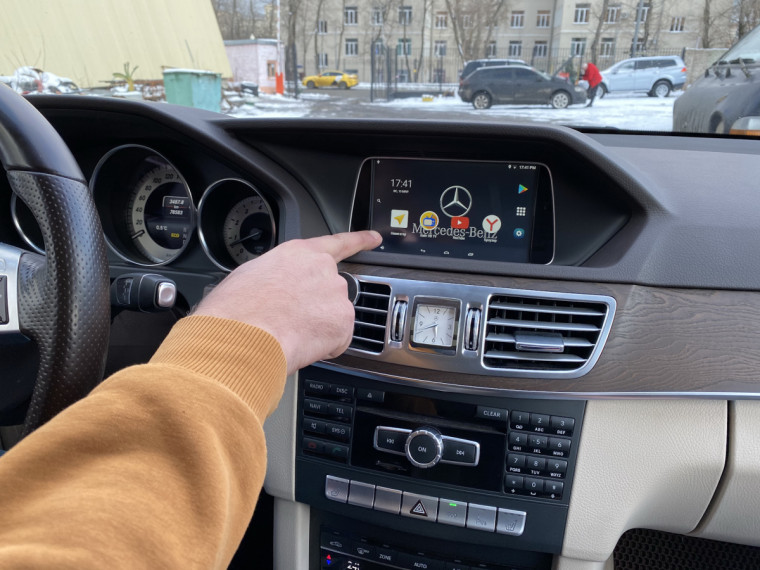 установка мультимедиа Mercedes W212