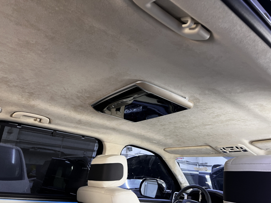 установка потолочного монитора Toyota Sequoia