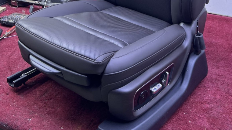 Подколенная опора в Li Auto L9