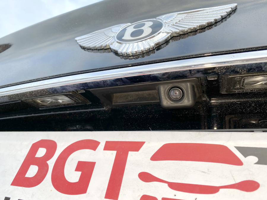 камера заднего вида Bentley Bentayga