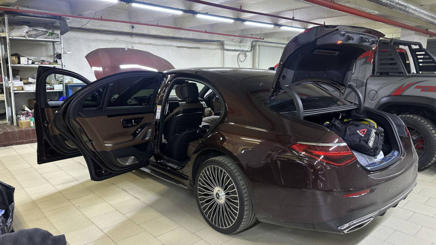 мониторы Mercedes S-Class W223