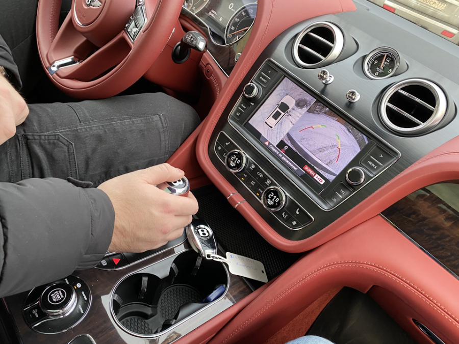 система кругового обзора Bentley Bentayga