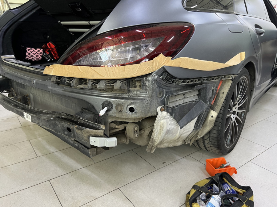 система контроля мертвых зон Mercedes
