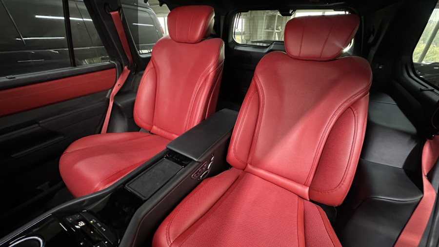 кресла Mercedes в Toyota Sequoia