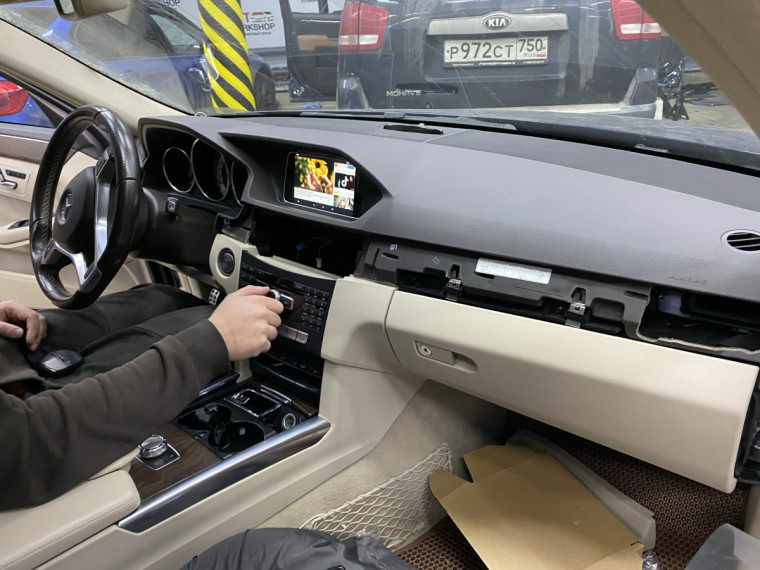 Android Auto Mercedes W212