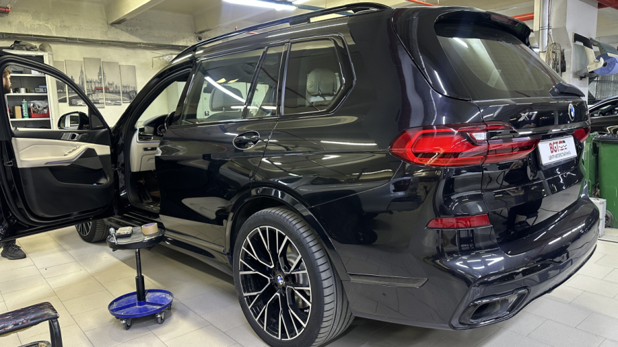 оригинальный моторчик доводчика BMW X7