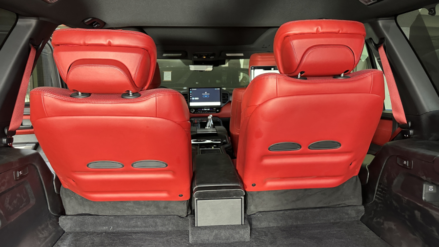 кресла Mercedes в Toyota Sequoia
