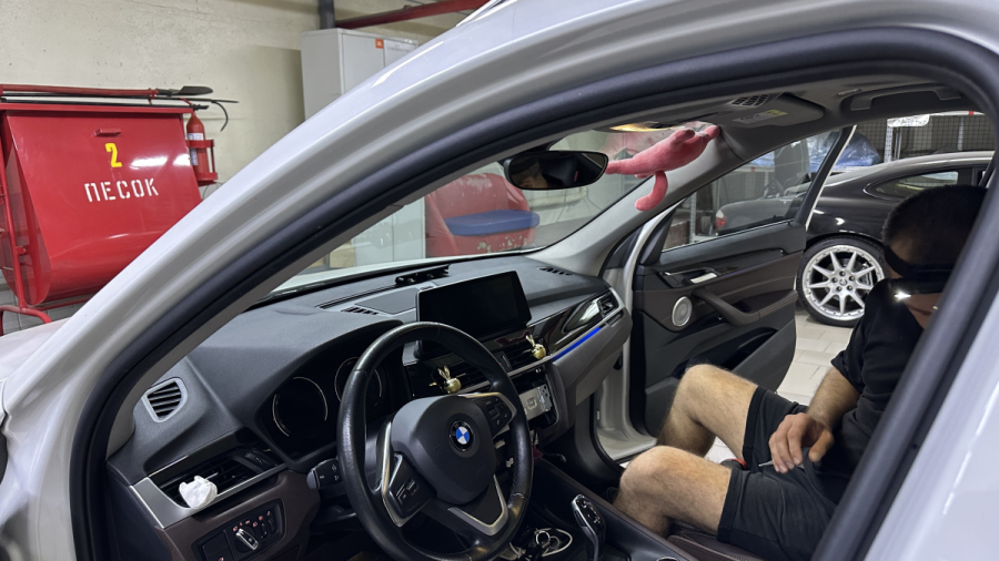 Установка CarPlay на BMW X1